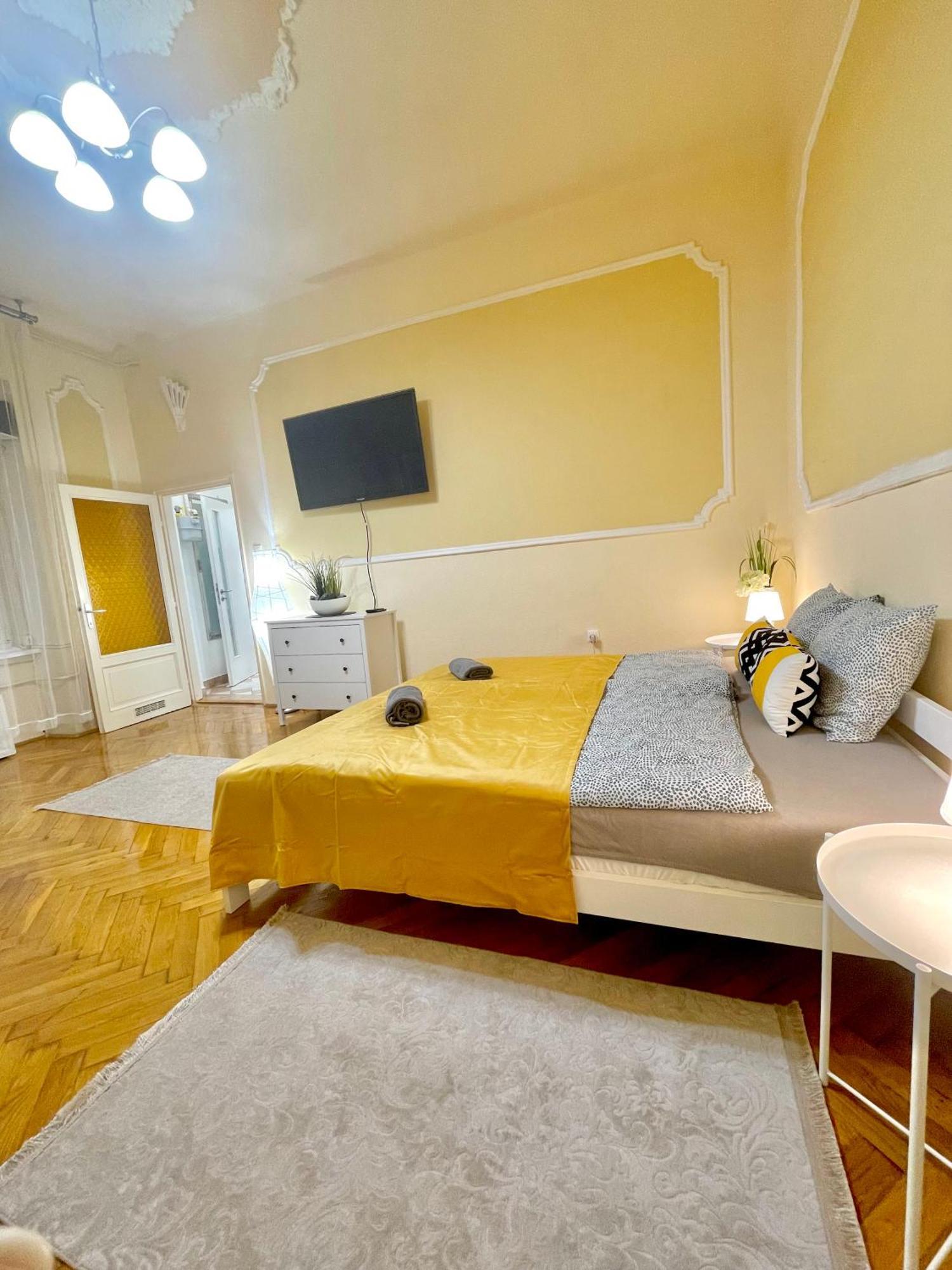 Big Cosy Near The Famous Westend City Center Apartment Budapest